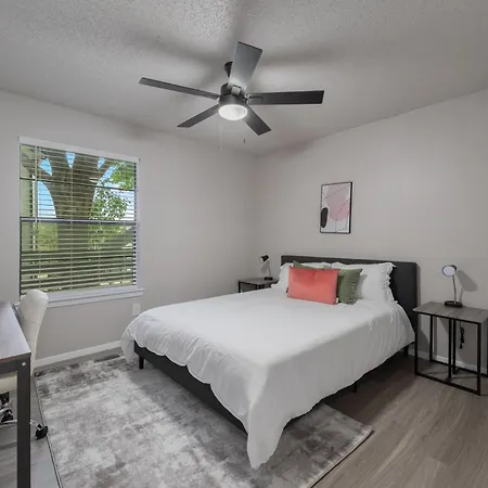 The Landry 214 Spacious And Cozy 1 Bedroom 1Bth